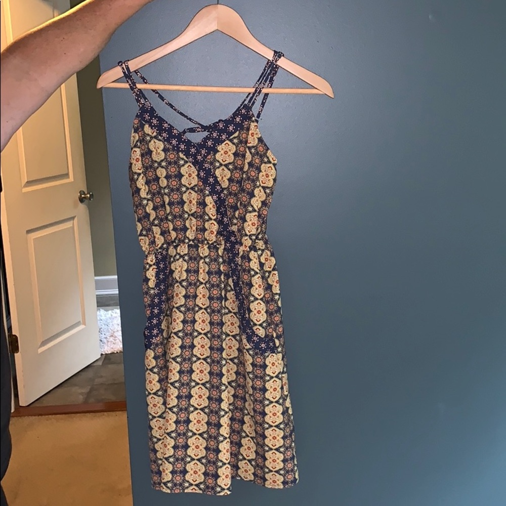 Patterned Dress size Small with POCKETS!